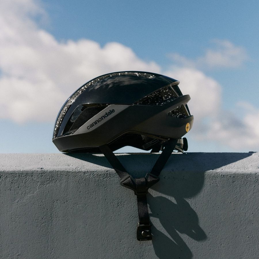 CASCO CANNONDALE DYNAM ADULTO