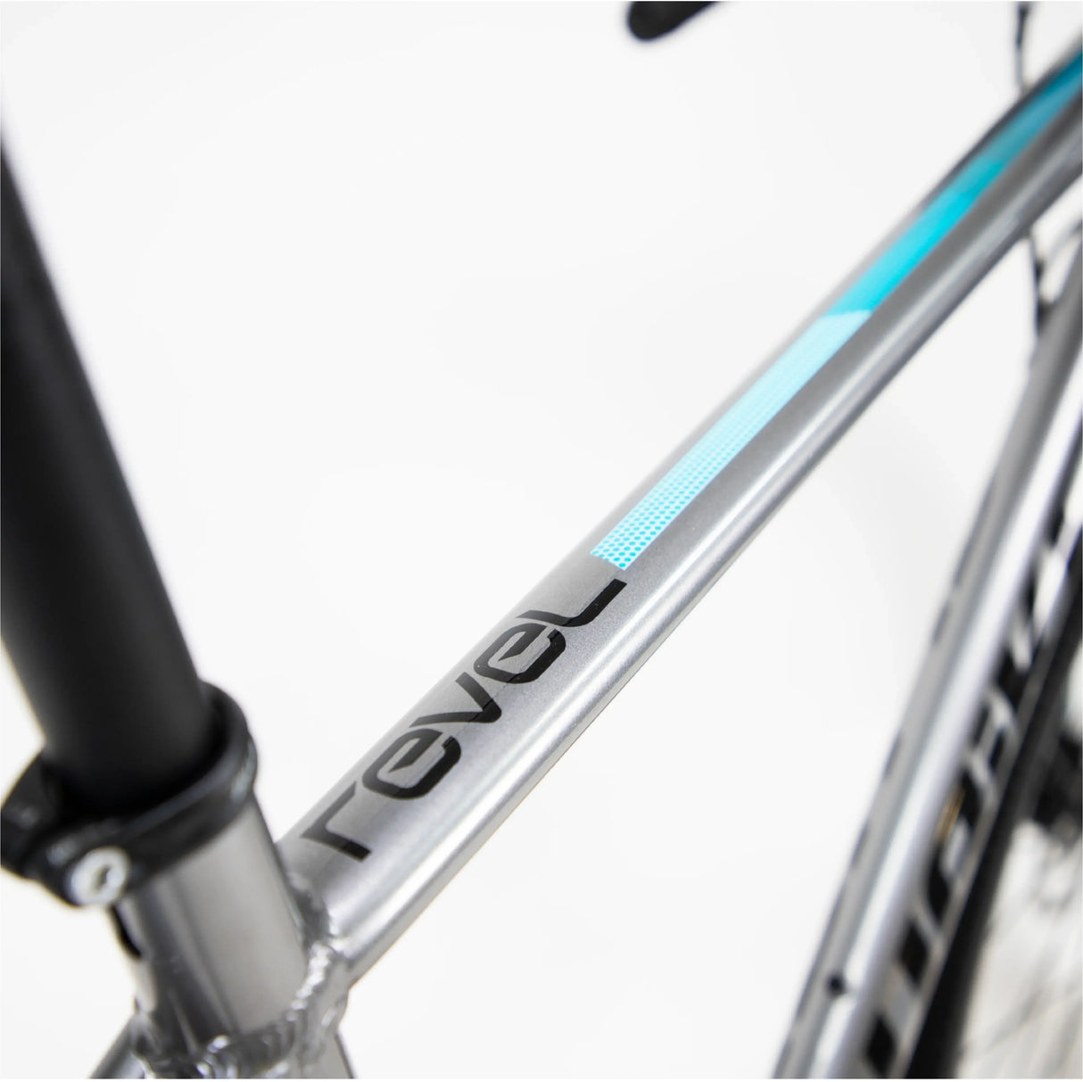 REVEL 700C