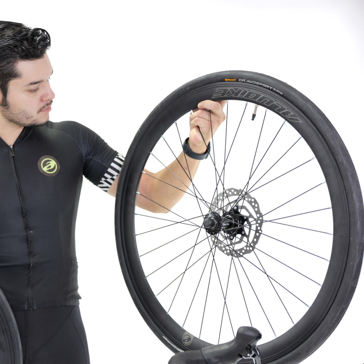 REVEL 700C DUAL